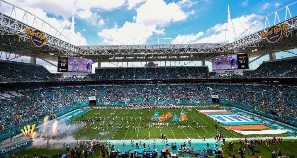 dolphins football stadium